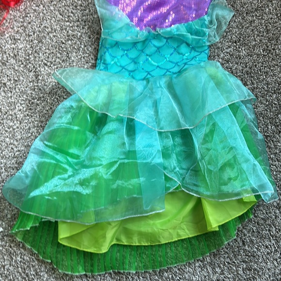 4T toddler girl Little Mermaid Ariel costume with red wig - Picture 7 of 10